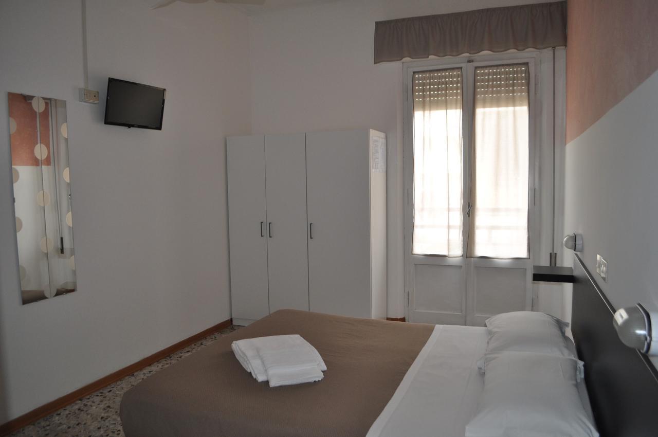 Hotel Urano Cattolica Exterior photo