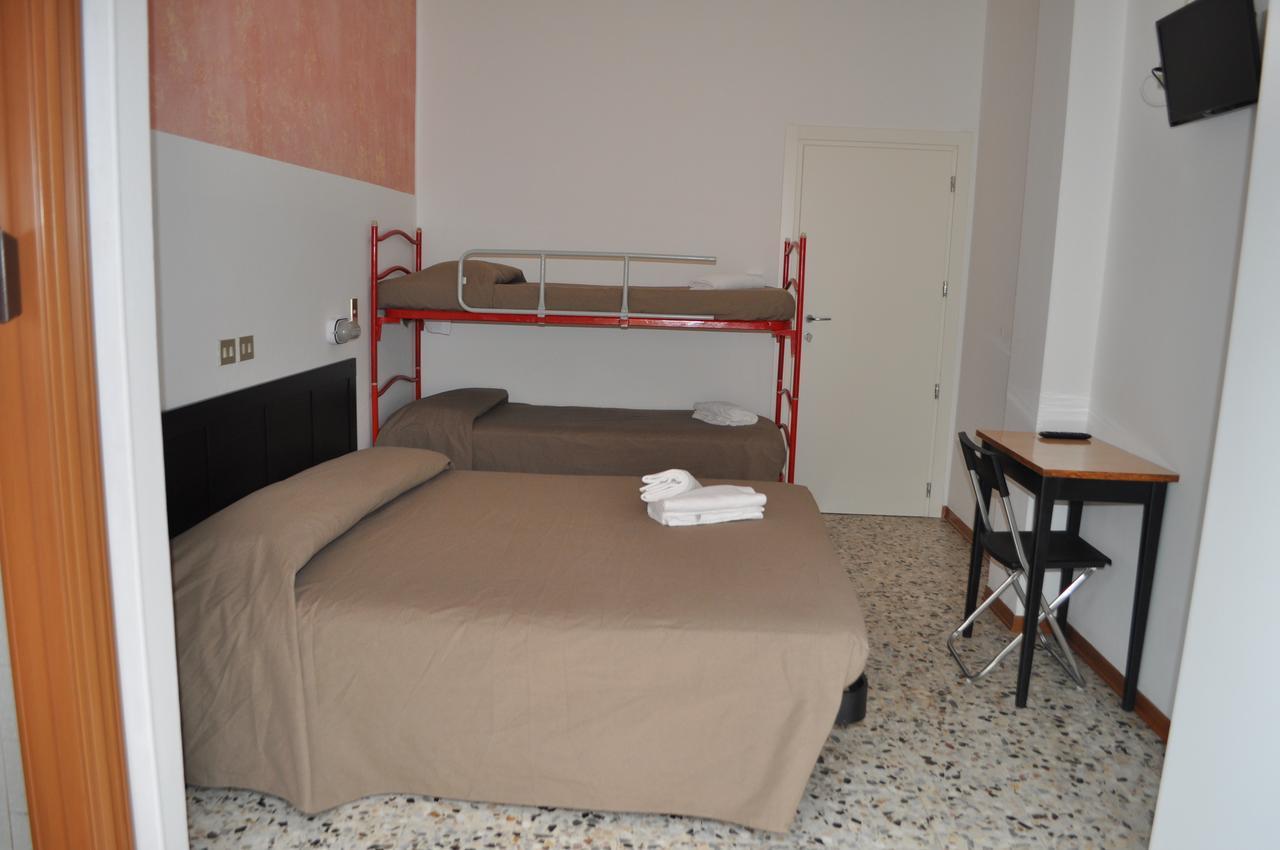 Hotel Urano Cattolica Exterior photo