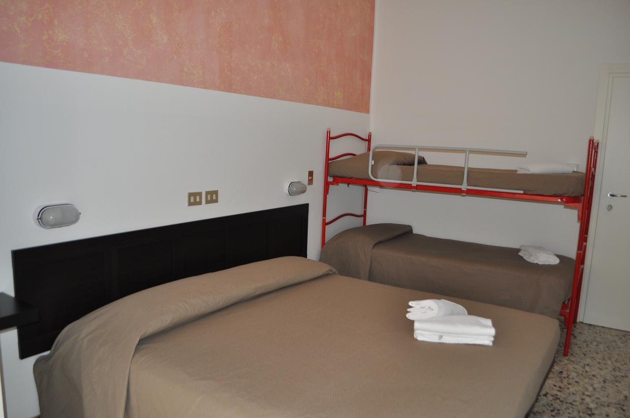 Hotel Urano Cattolica Exterior photo